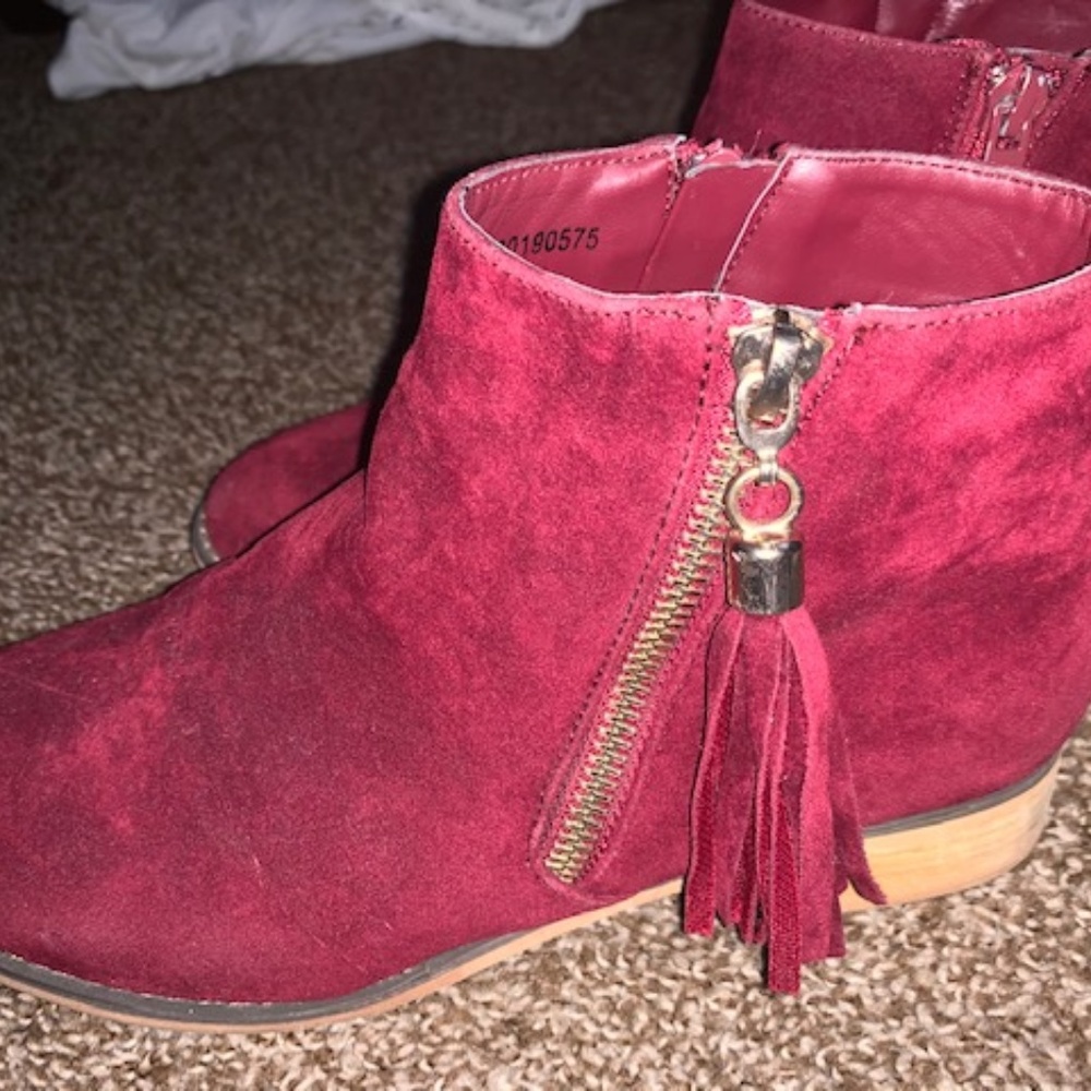 Maroon Booties w/ Tassles